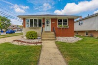 Building Photo - 5936 W 97th St