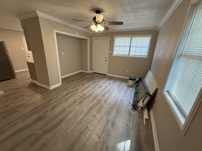 Building Photo - 1537 Boxwood St