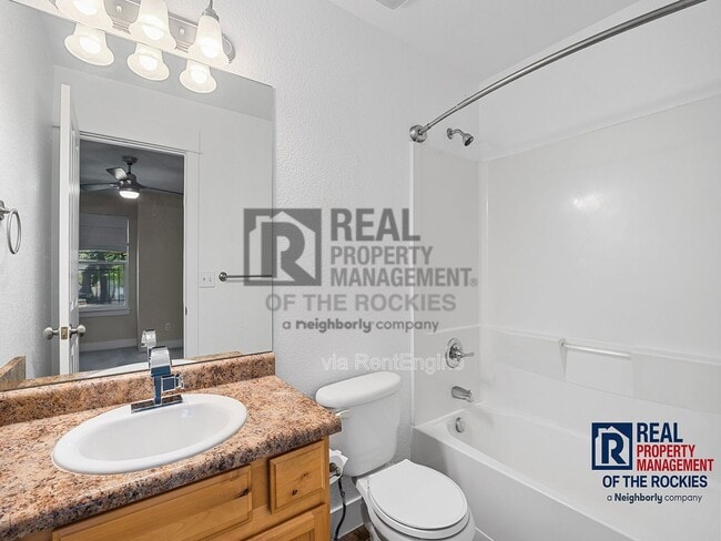 Building Photo - 632 Ebon Pica St