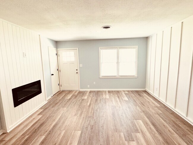 Building Photo - 4212 Park Ave