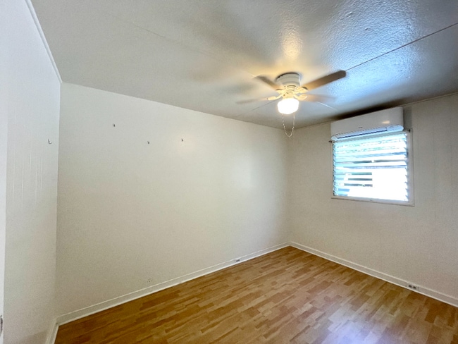 Building Photo - 1279 Manulani St