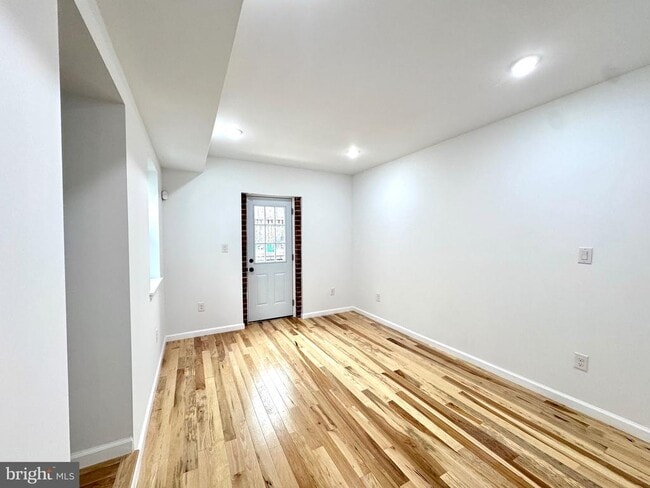 Building Photo - 781 S 3rd St