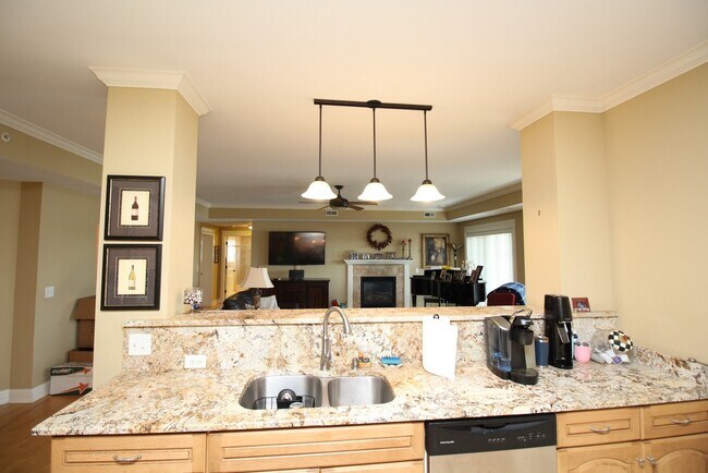 Building Photo - 10765 Clock Tower Dr