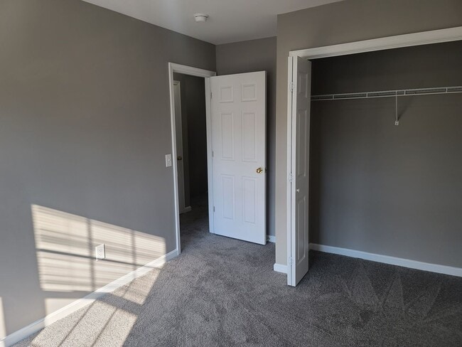 Building Photo - 3 Bedroom Townhouse for Rent in Waynesboro!