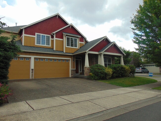 Building Photo - Beautiful 5 + bedroom home - In much desir...