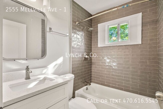 Building Photo - 2555 Mellville Ave