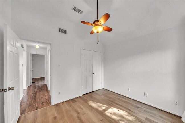 Building Photo - 16531 Tranquil Dr