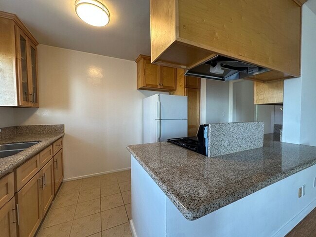 Building Photo - 21 Thornton Ave