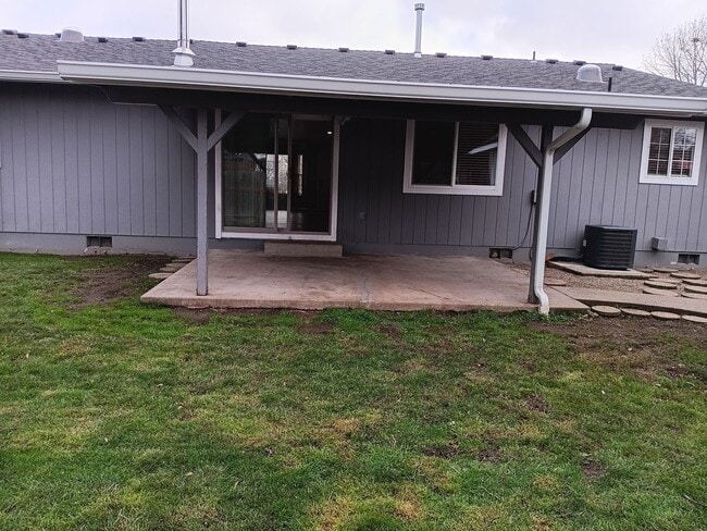 Building Photo - This Gem Of A House is Ready For You!