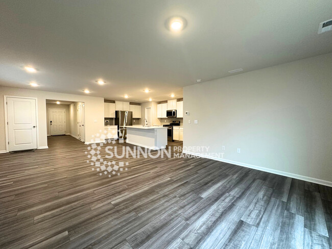 Building Photo - Brand-New 5-Bed Home with Basement & Flex ...