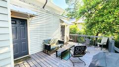 Building Photo - Jubilee House