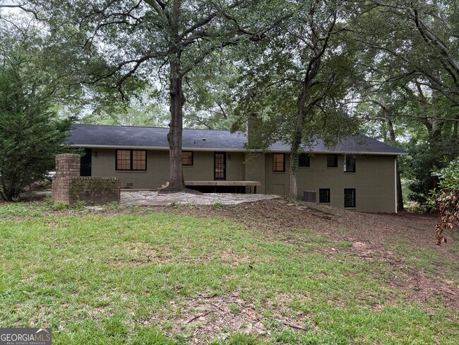 Building Photo - 185 Landor Dr