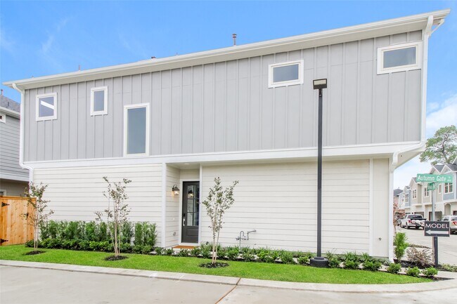 Building Photo - 5116 Royal Heath Dr