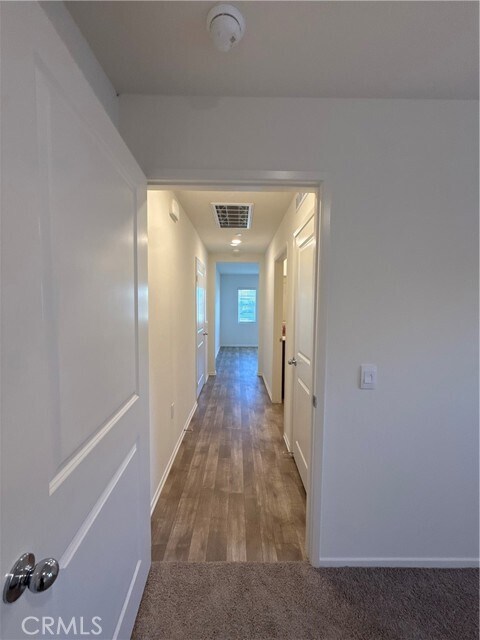 Building Photo - 479 Hollyhock Cir