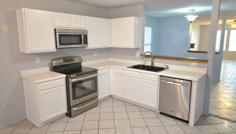 Building Photo - 1330 Blazing Star Trl