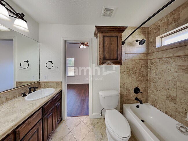 Building Photo - 337 Stanley Dr