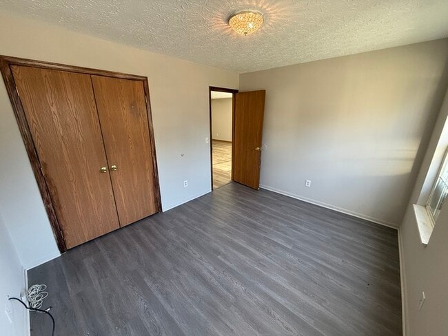 Building Photo - Welcome to 5085 Stanley Ave