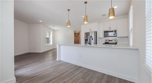 Building Photo - 3900 Berkman Dr