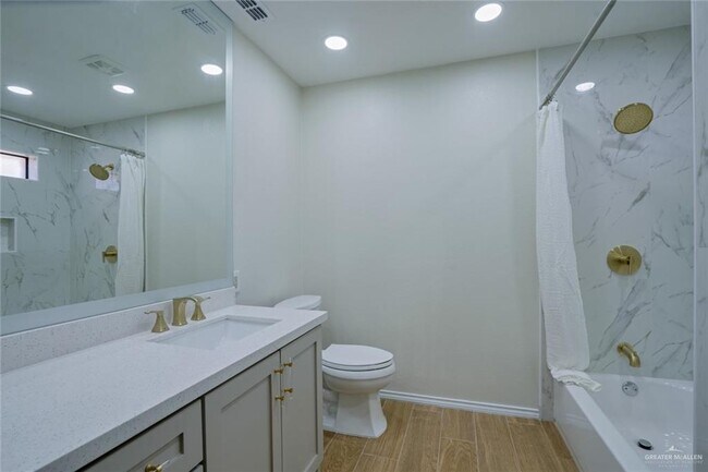 Building Photo - 5300 N 15th St