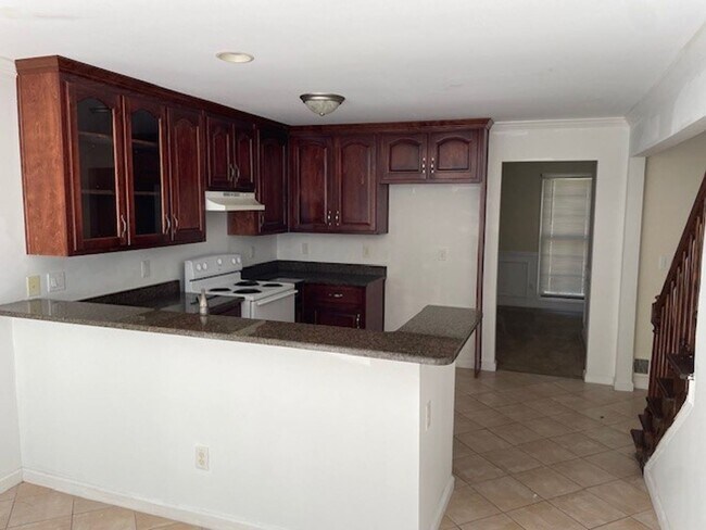 Building Photo - 145 Princeton Trce