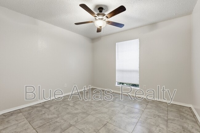 Building Photo - 711 Penn Pl