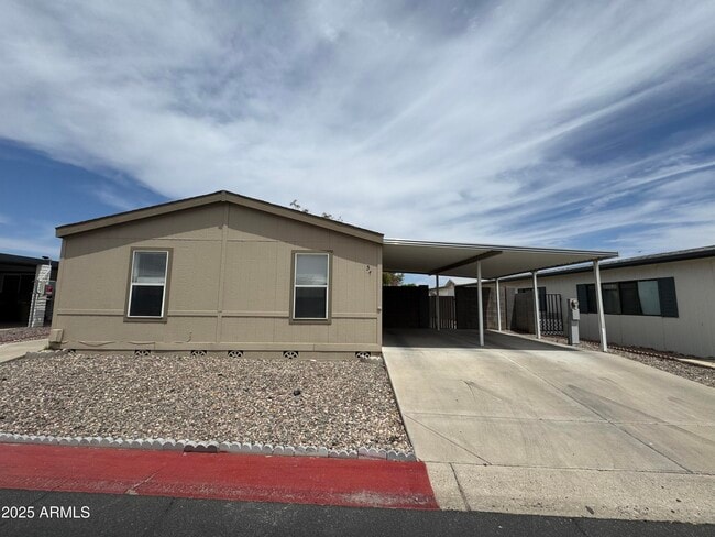 Primary Photo - 8601 N 103rd Ave