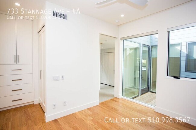 Building Photo - 733 Stannage Ave