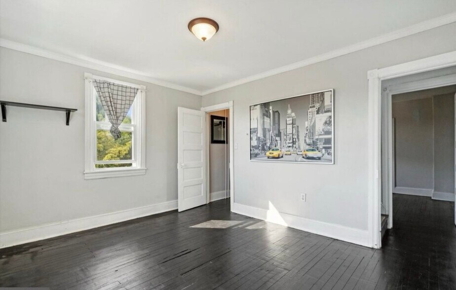 Building Photo - 117 Karrs Ln