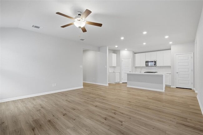 Building Photo - 126 Fairmeadow Downs Dr