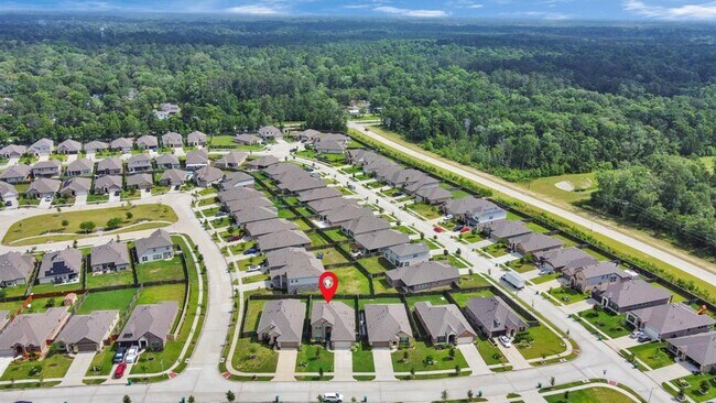 Building Photo - 24063 Hawthorn Lks Dr
