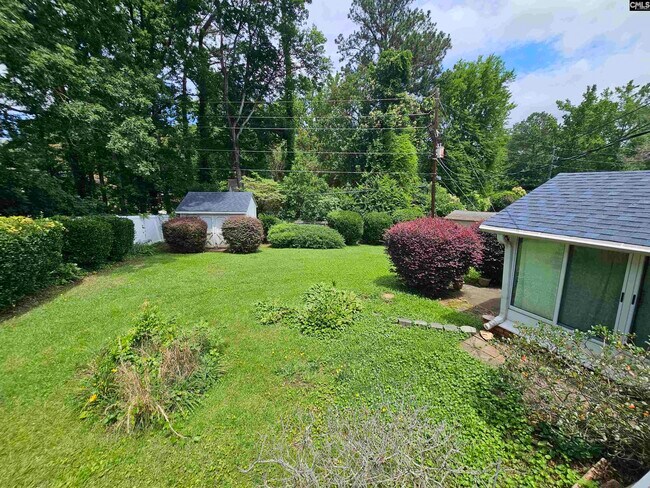 Building Photo - 625 Challedon Dr