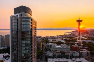 Building Photo - 2510 6th Ave