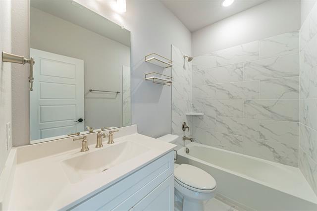 Building Photo - 1110 Stallion Ln