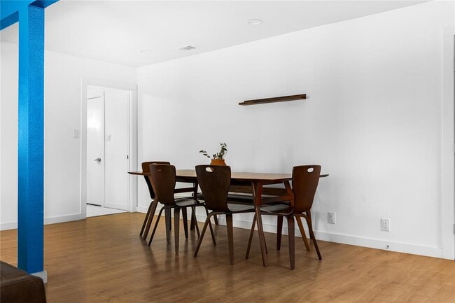 Building Photo - 4814 Broadhill Dr