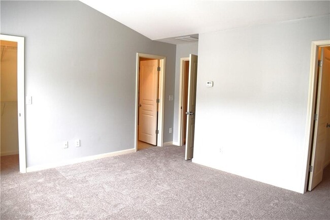 Building Photo - 6080 Apple Rose Dr