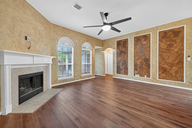 Building Photo - 307 Roans Prairie Ln