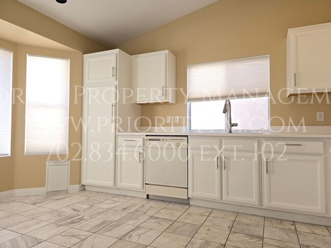 Building Photo - 7217 Sun Cove Cir