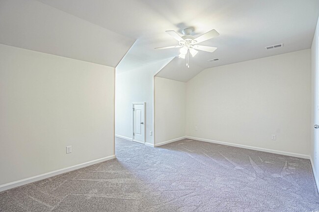 Building Photo - 3520 Bells Lk Cir