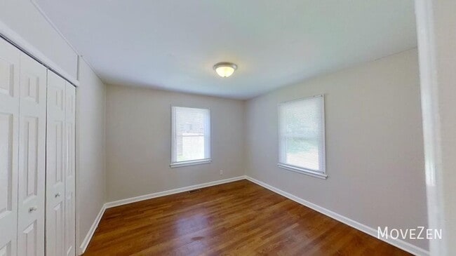 Building Photo - 1109 N King Charles Rd