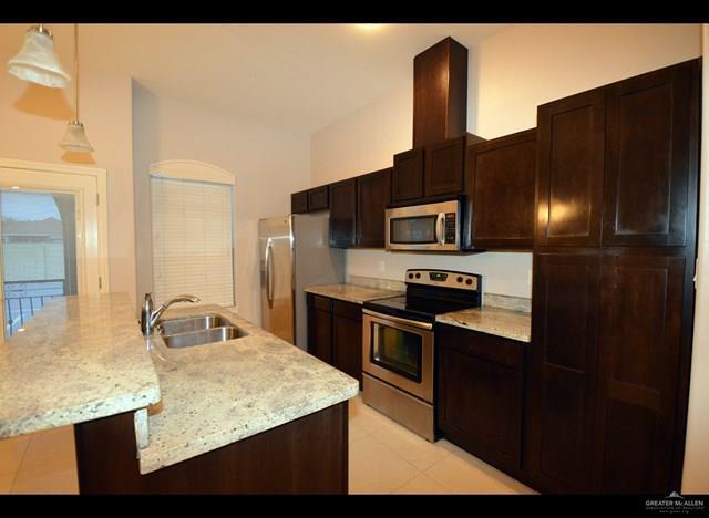 Building Photo - 2705 Mimosa Dr