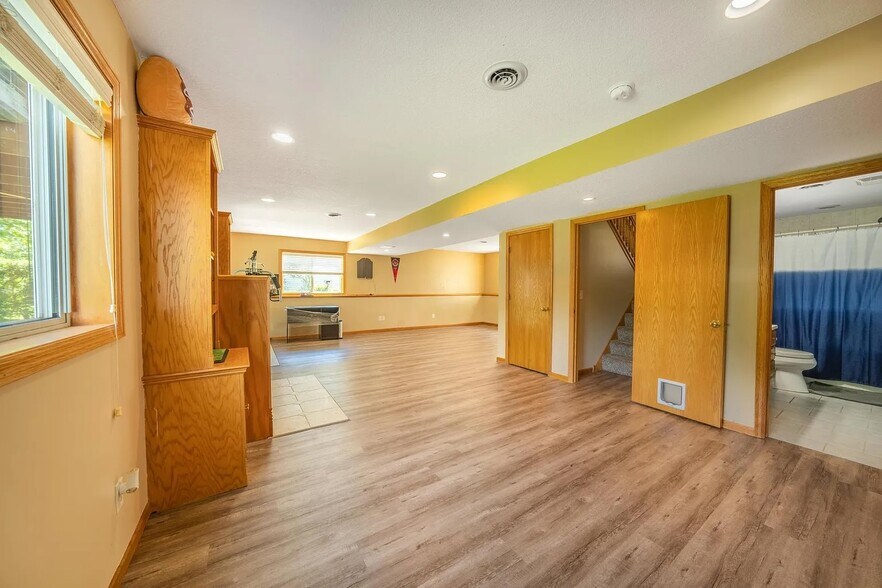 Building Photo - 1281 Applewood Way