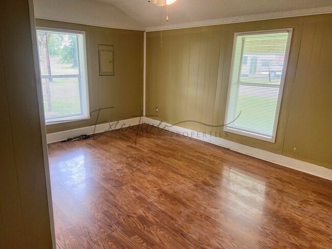 Building Photo - Affordable 2-Bed Home in Sulphur with Grea...