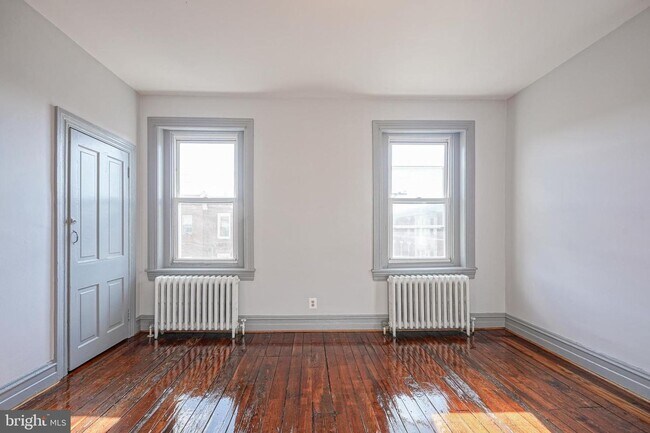 Building Photo - 1525 Tasker St