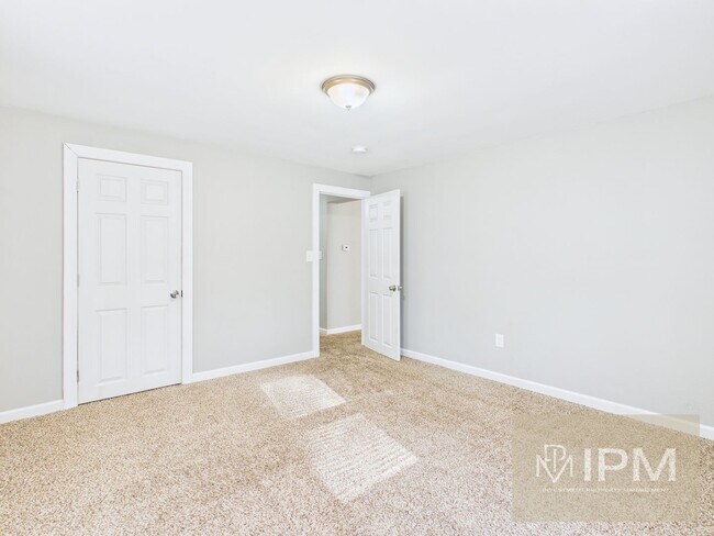 Building Photo - Spacious 3 Bedroom, 1 Bath Home in Central Dauphin Schools!