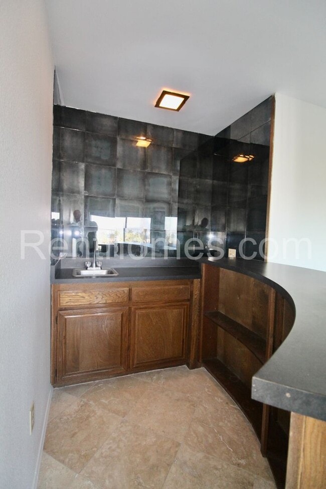 Building Photo - 10258 Grayfox Dr