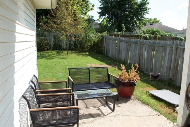 Building Photo - 2503 SW 10th St