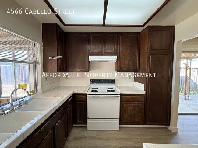 Building Photo - 4566 Cabello St