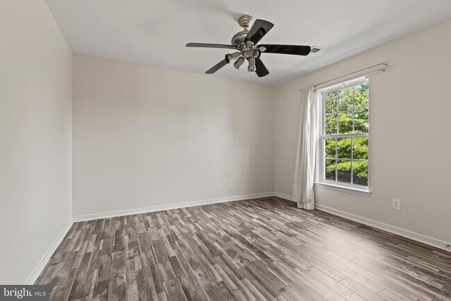 Building Photo - 2460 Five Fathom Cir