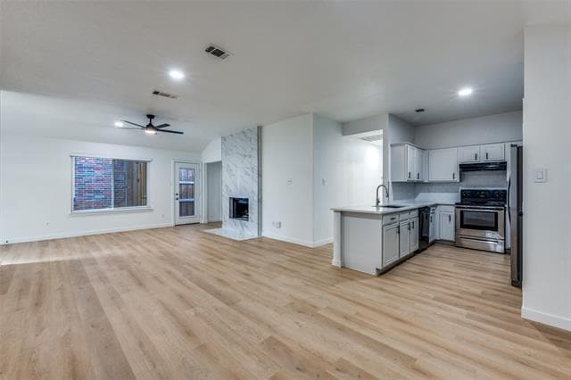 Building Photo - 3023 San Martin Dr