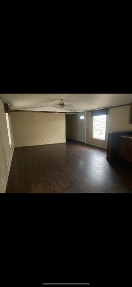 Building Photo - 110 3rd St
